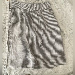 Seersucker skirt gray and white stripes